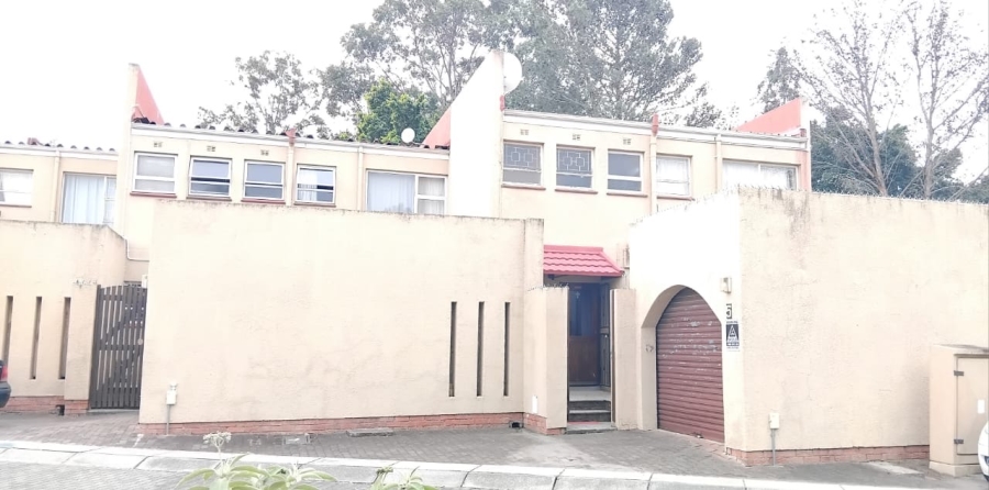3 Bedroom Property for Sale in Echovale Eastern Cape